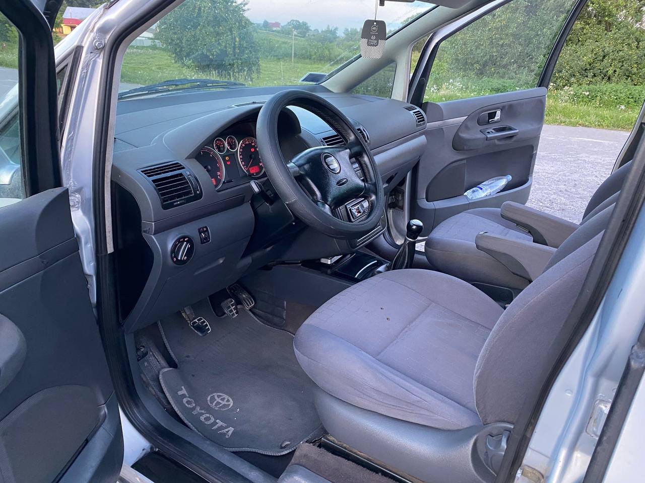 SEAT Alhambra - фото 8