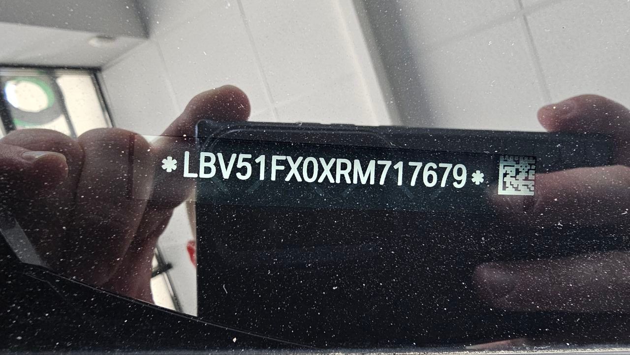 BMW iX1 - фото 16