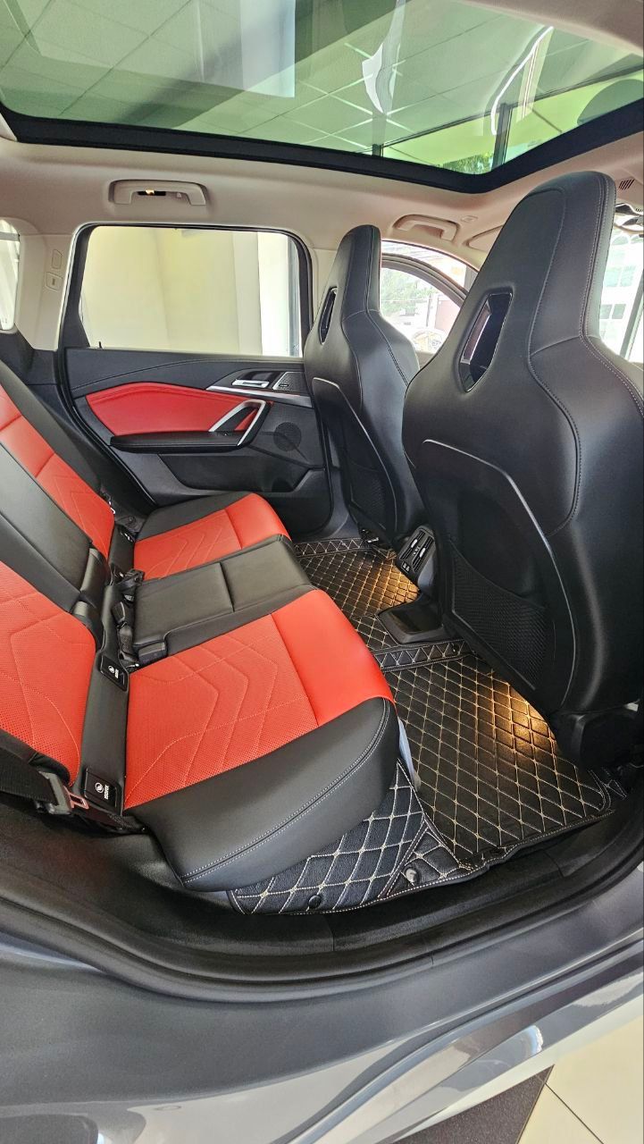 BMW iX1 - фото 13