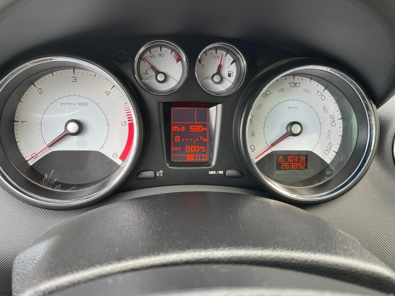 Peugeot 308 - фото 16