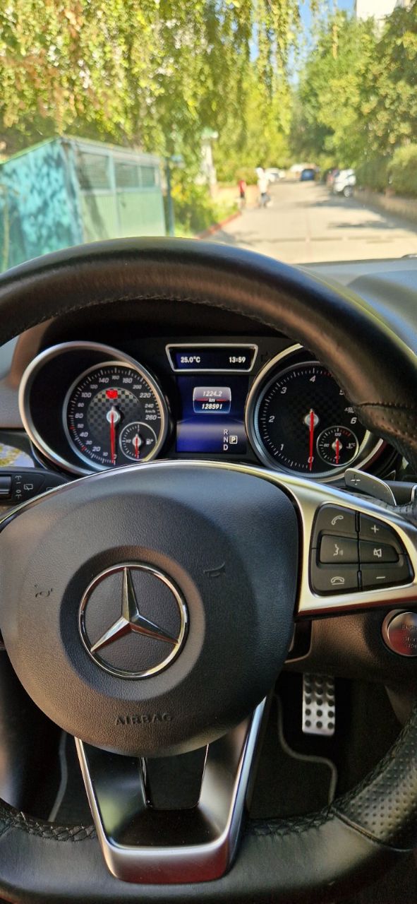 Mercedes-Benz GLE - фото 5