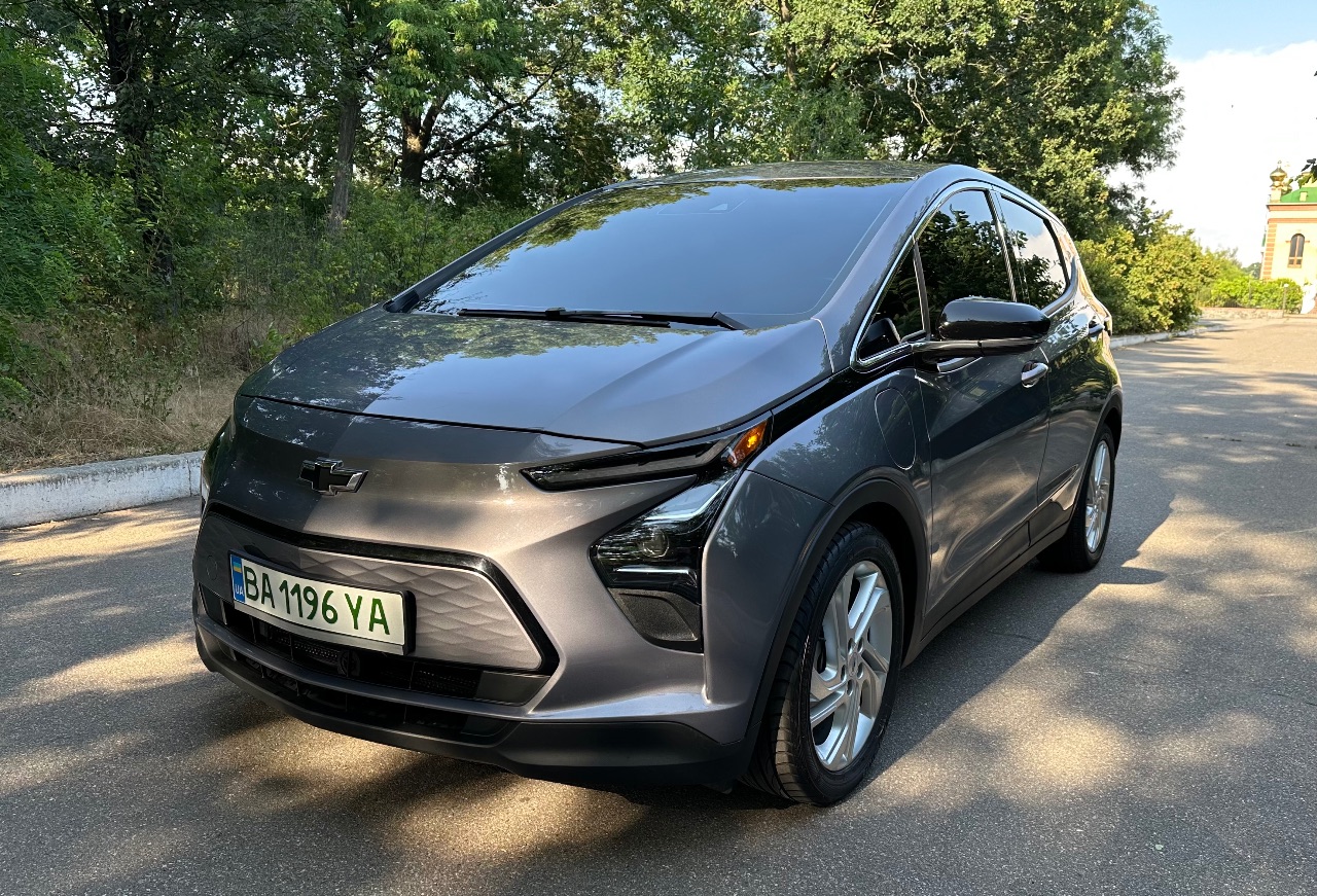 Chevrolet Bolt - фото 1