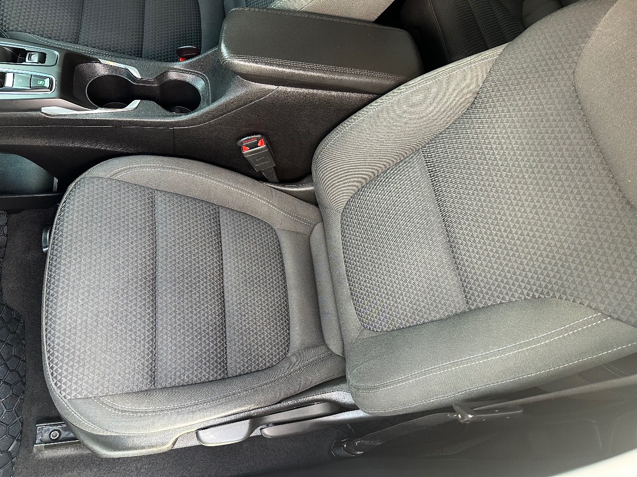 Chevrolet Bolt - фото 19