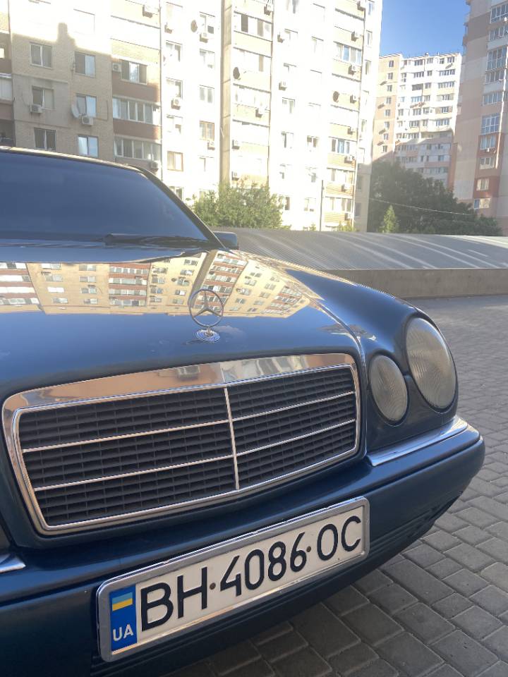 Mercedes-Benz E-Класс - фото 2