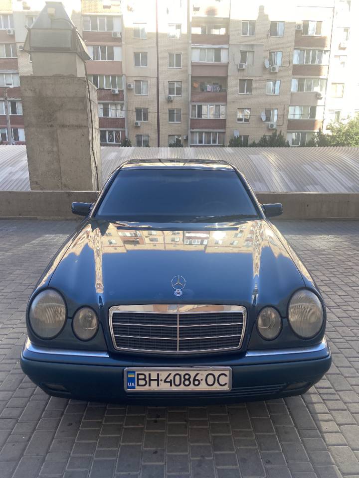 Mercedes-Benz E-Класс - фото 3