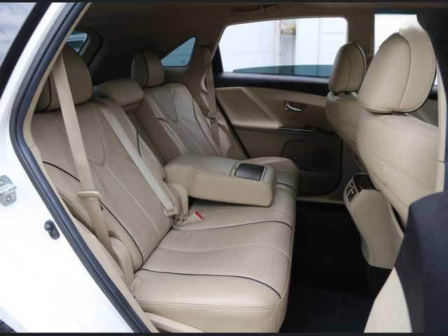 Toyota Venza - фото 2