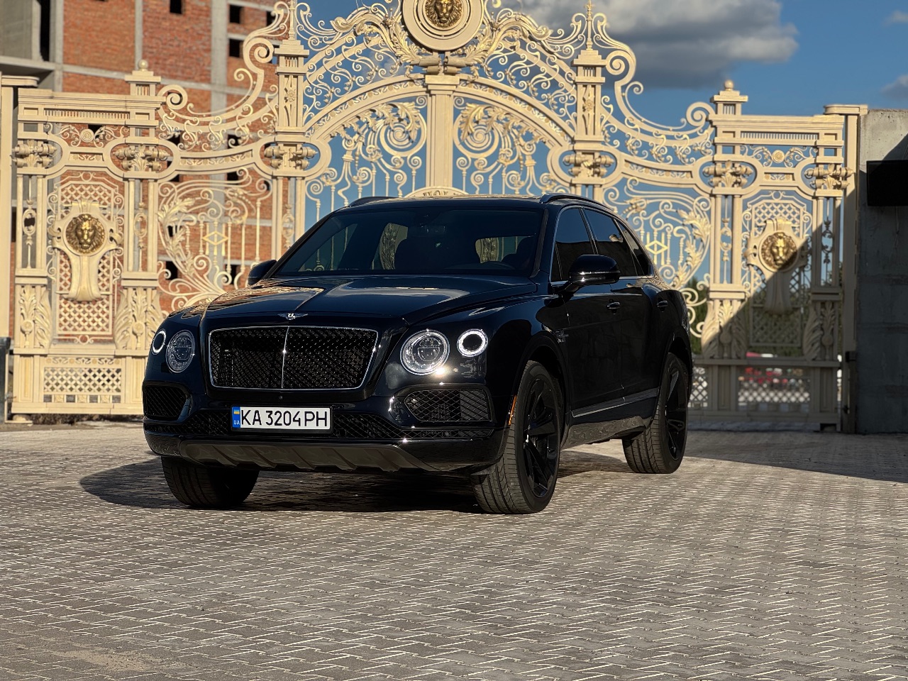 Bentley Bentayga - фото 8