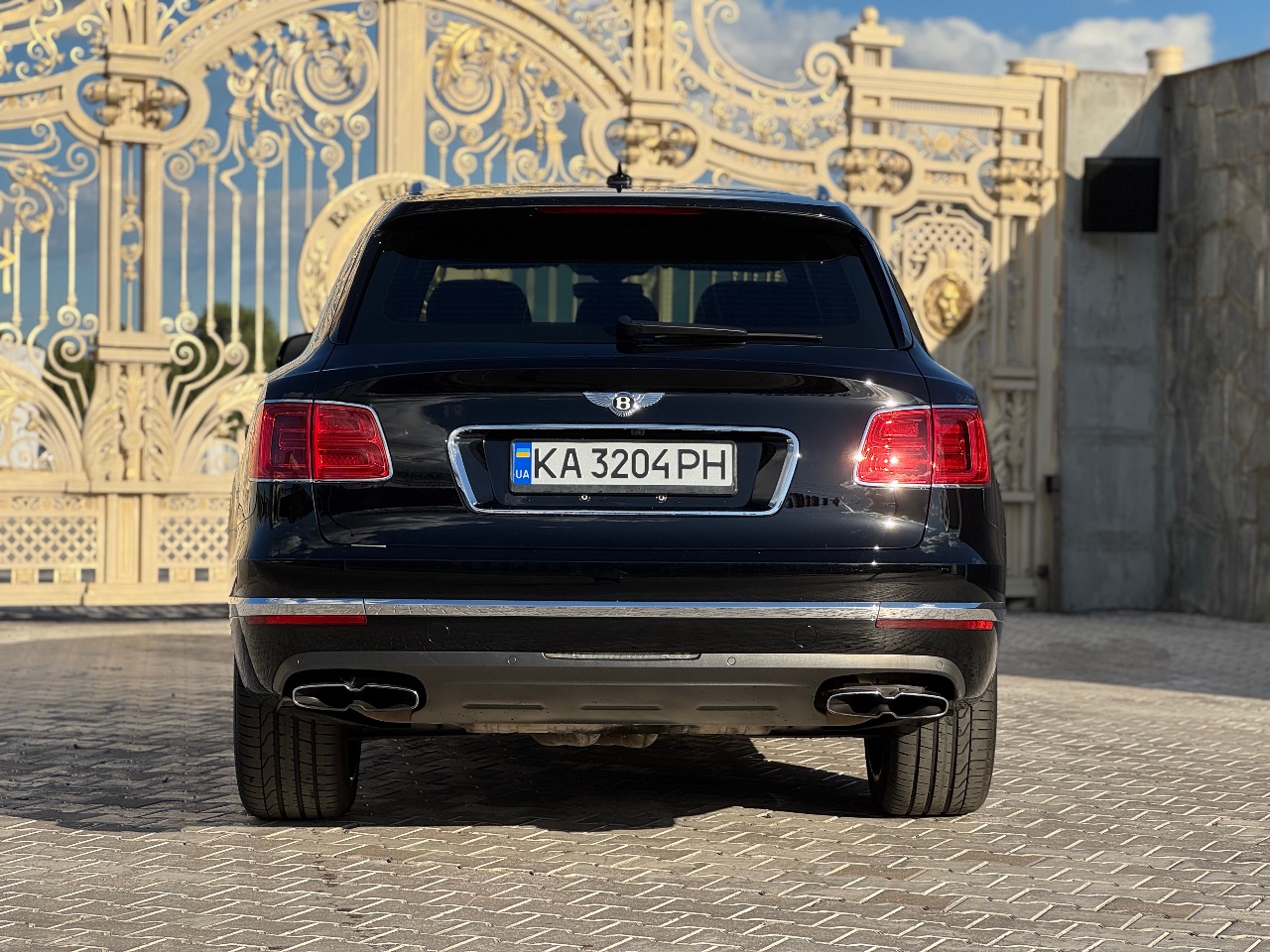 Bentley Bentayga - фото 13