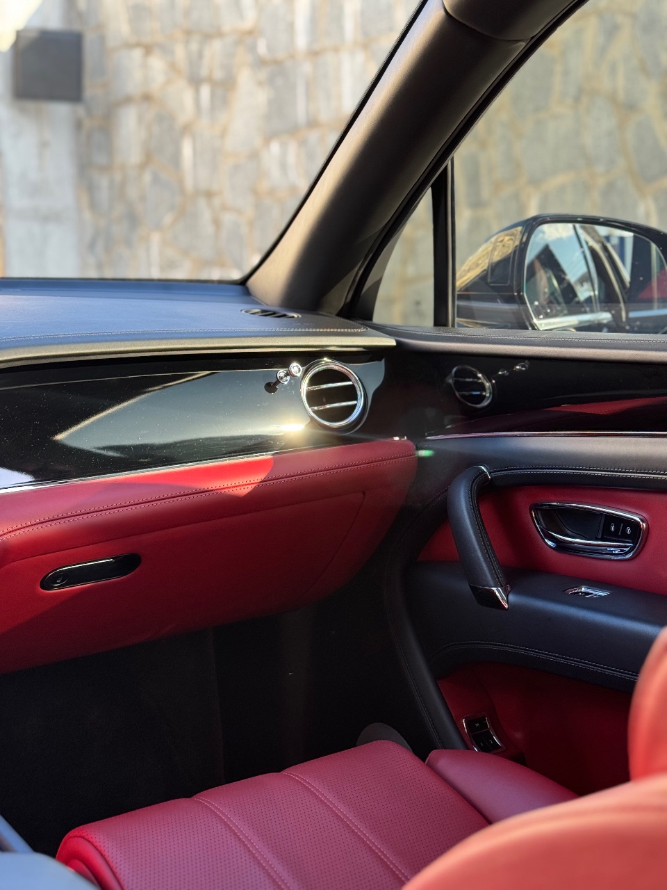 Bentley Bentayga - фото 15