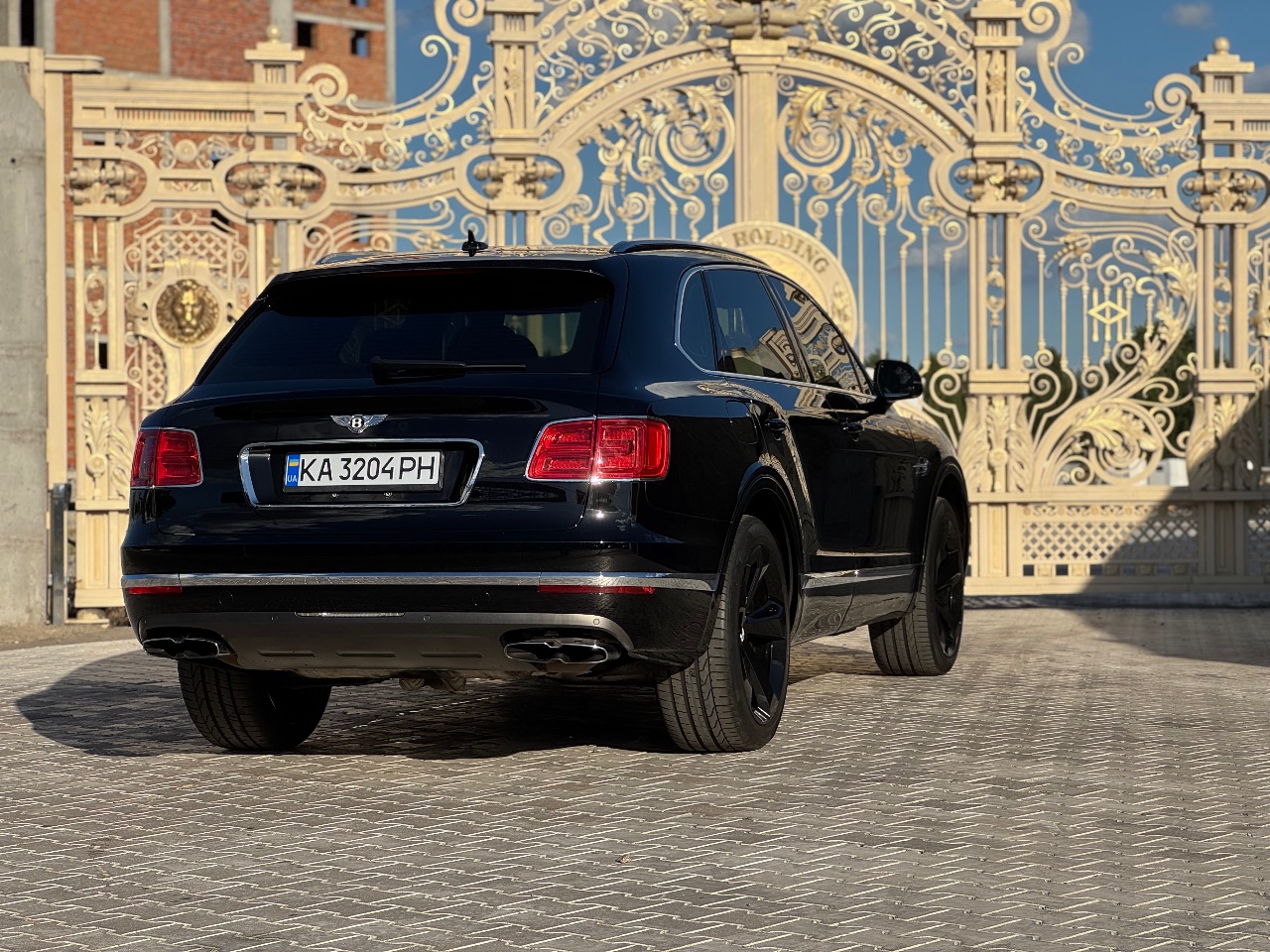 Bentley Bentayga - фото 11