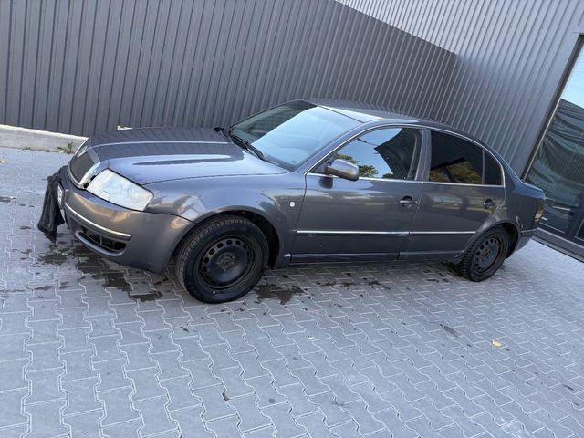 Skoda Superb - фото 1