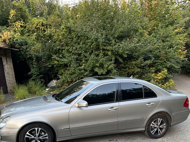 Mercedes-Benz E-Класс - зображення 4