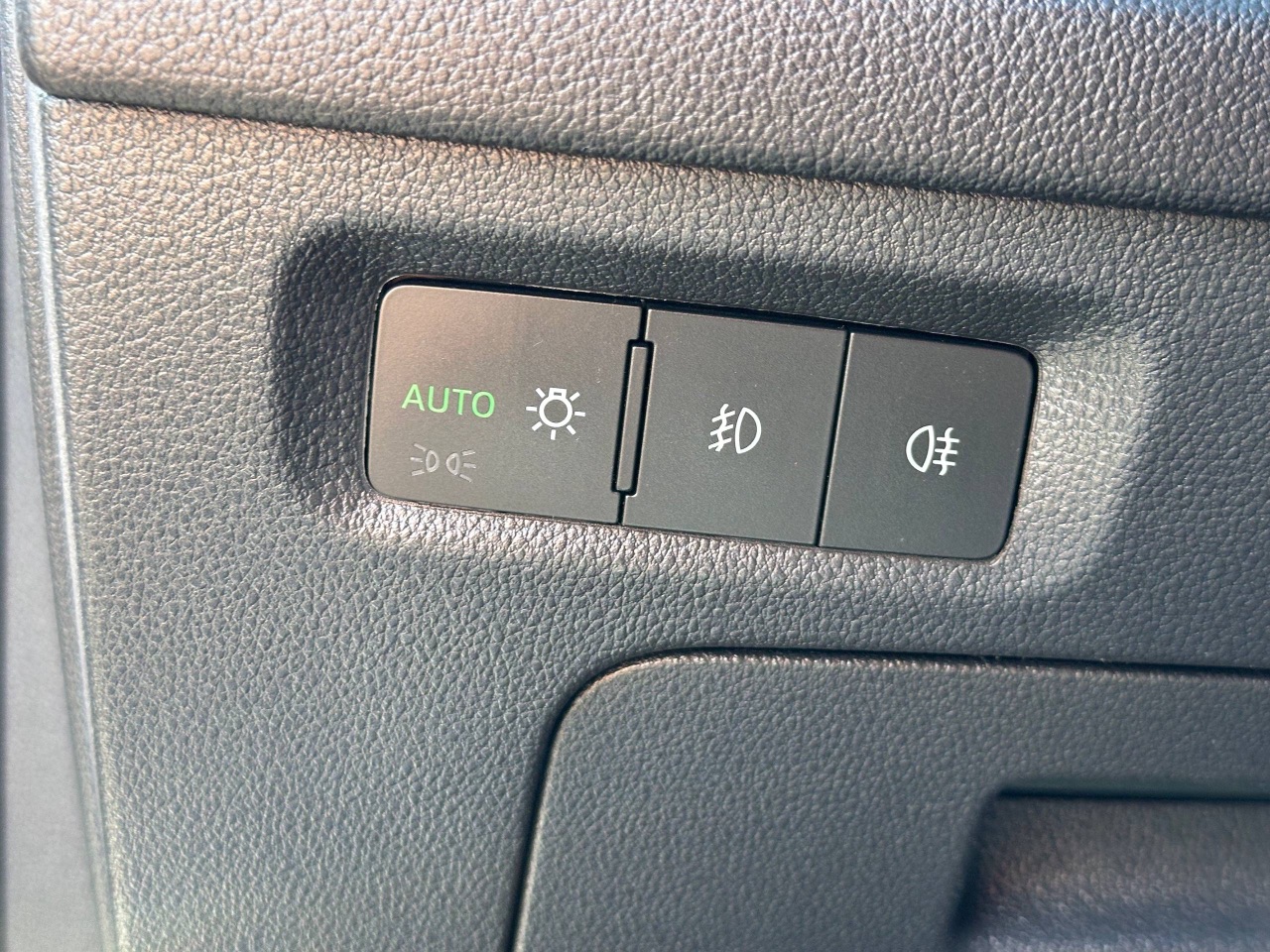 Skoda Octavia - фото 24