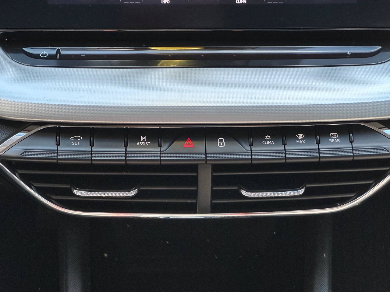 Skoda Octavia - фото 19