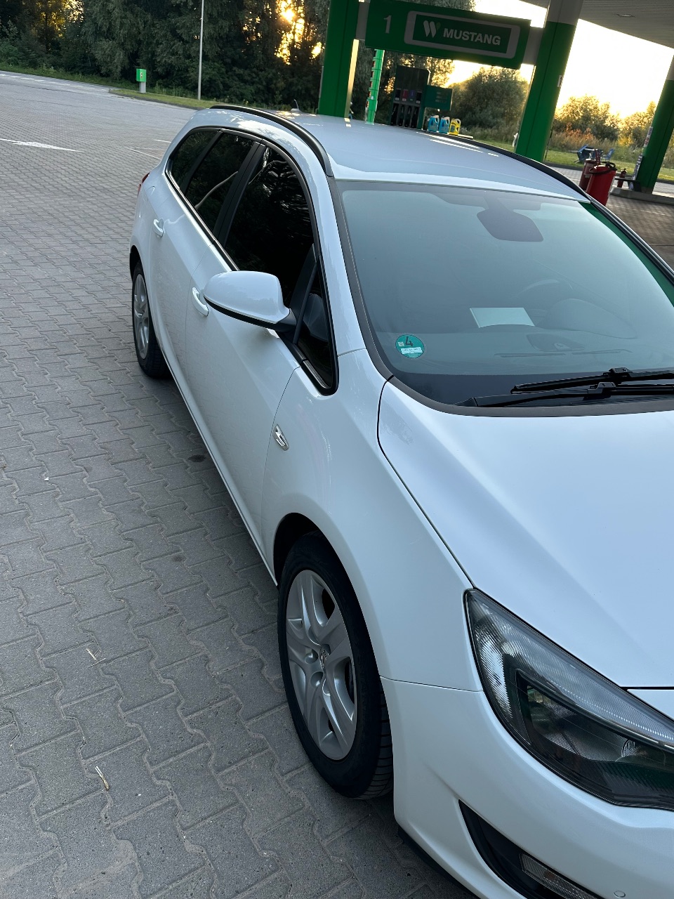 Opel Astra - фото 2