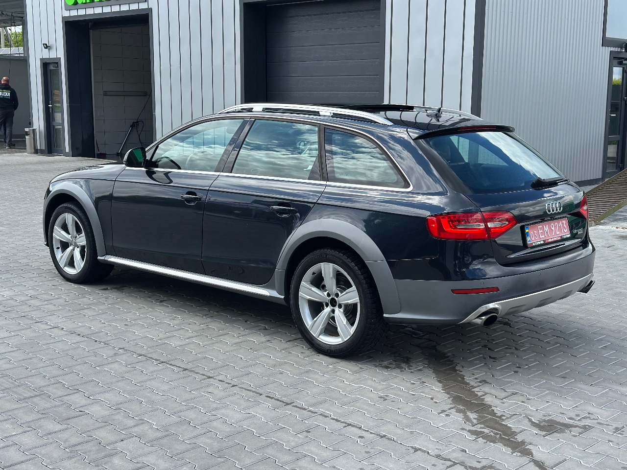 Audi A4 allroad - фото 5