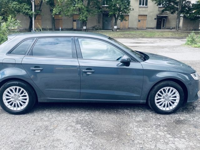 Audi A3 - фото 3