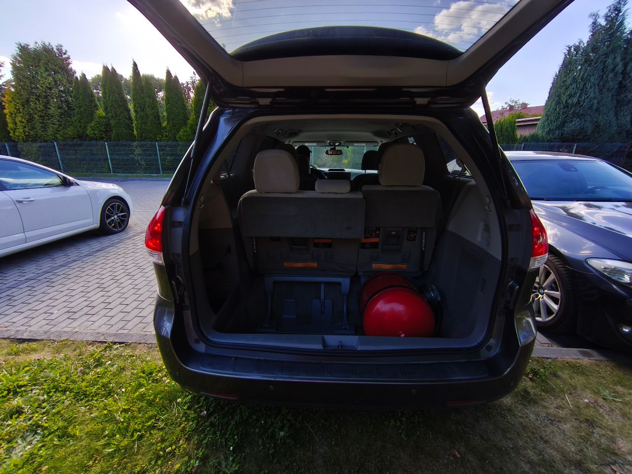 Toyota Sienna - фото 12