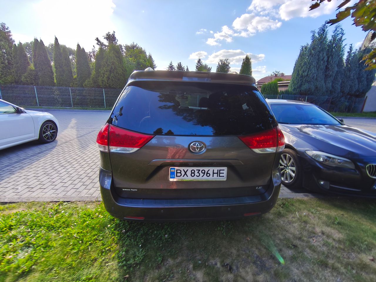 Toyota Sienna - фото 14