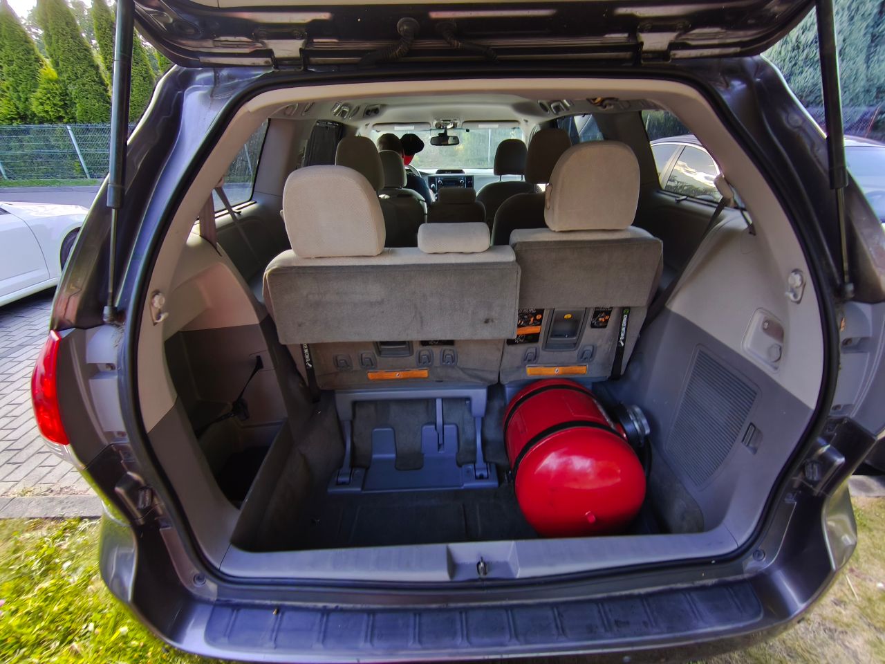 Toyota Sienna - фото 10