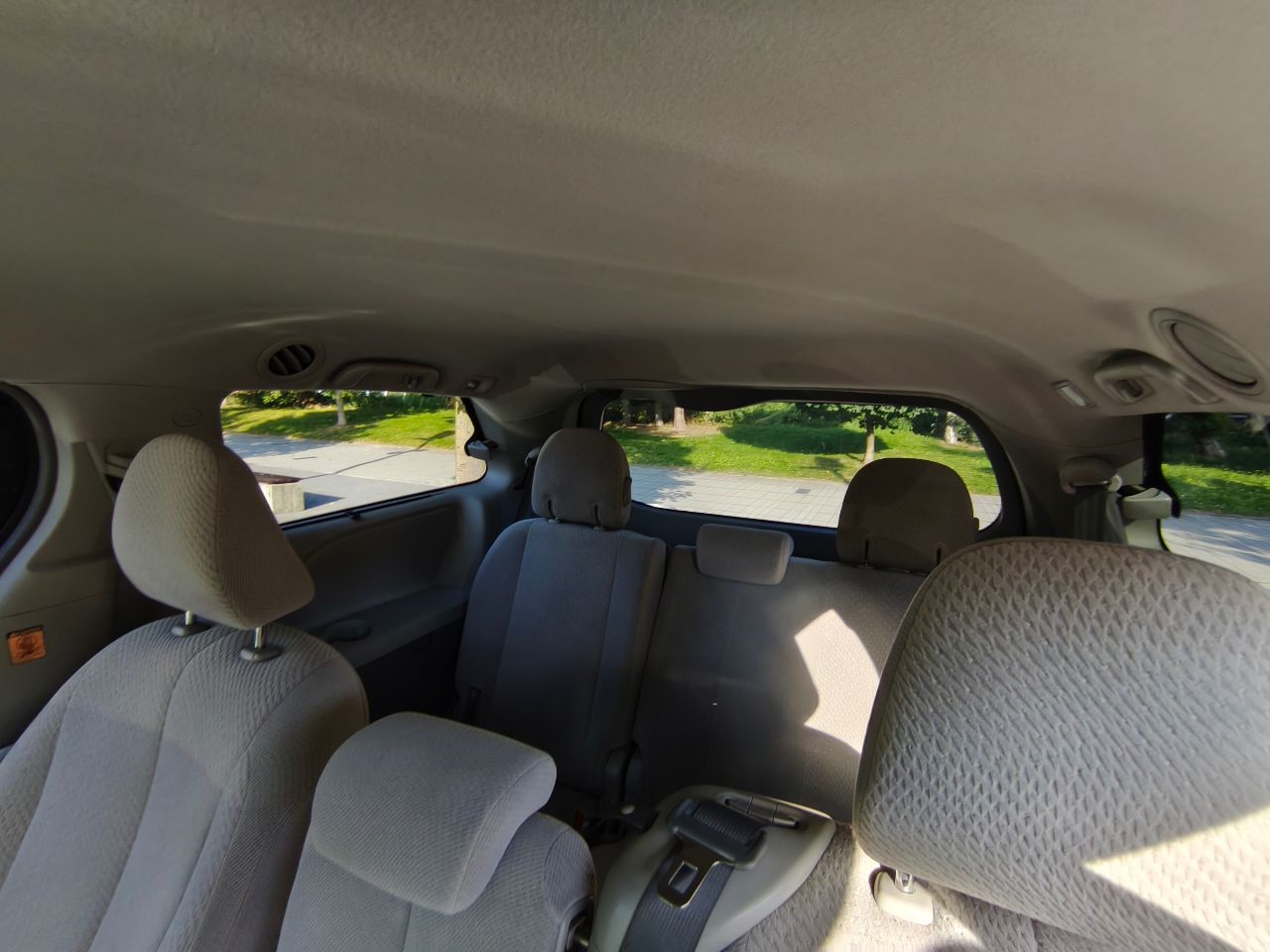 Toyota Sienna - фото 6