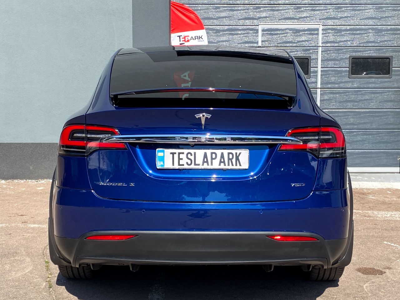 Tesla Model X - фото 6