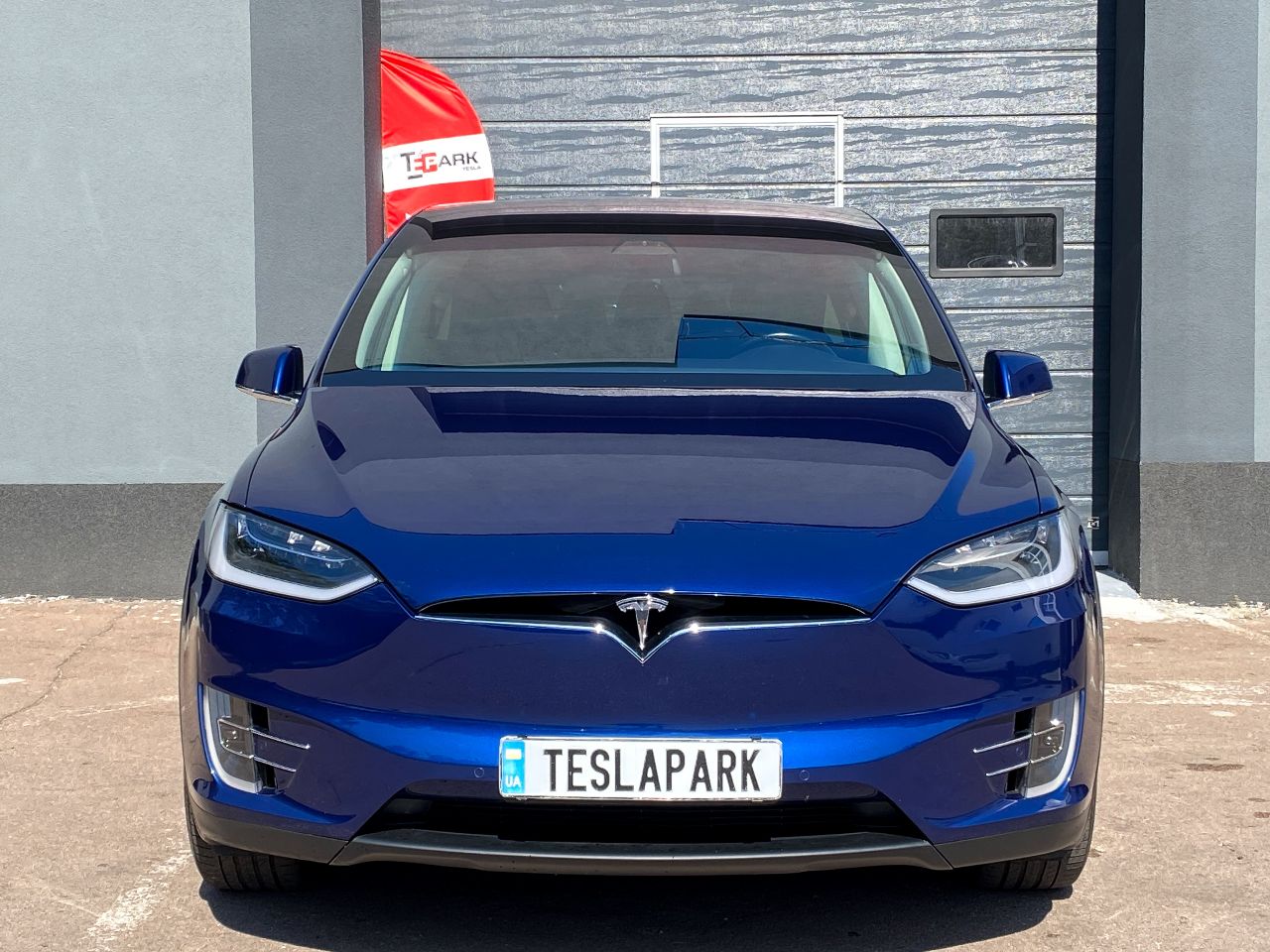 Tesla Model X - фото 2