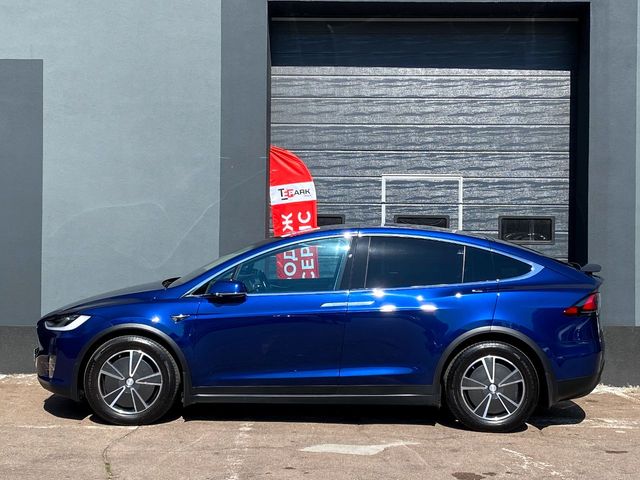 Tesla Model X - зображення 4