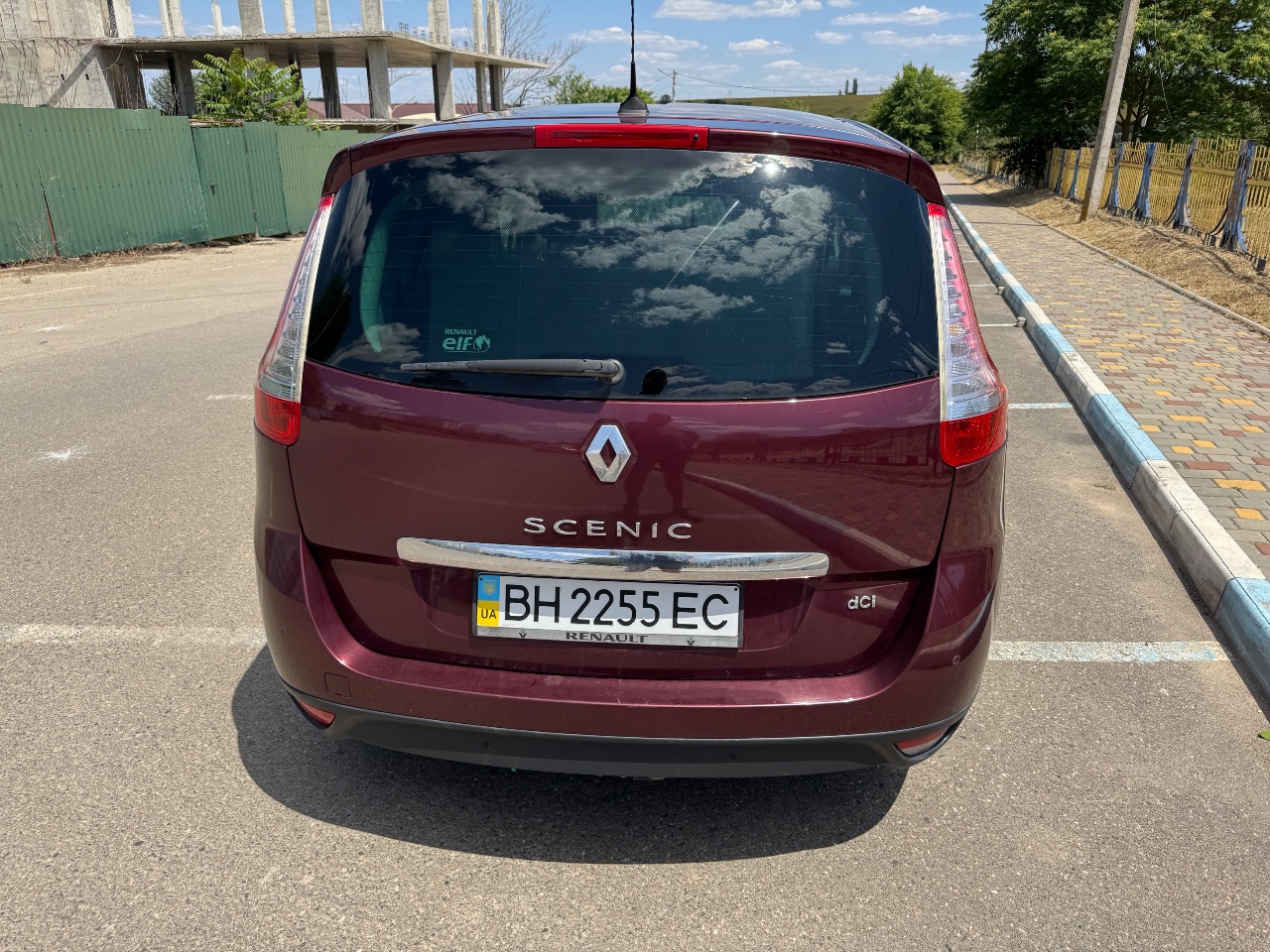 Renault Scenic - фото 5