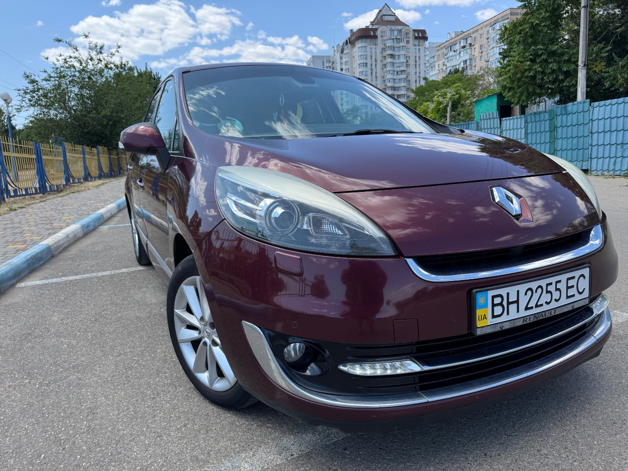 Renault Scenic - фото 1