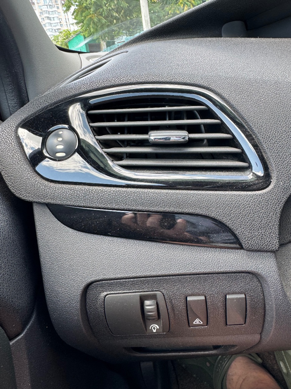 Renault Scenic - фото 14