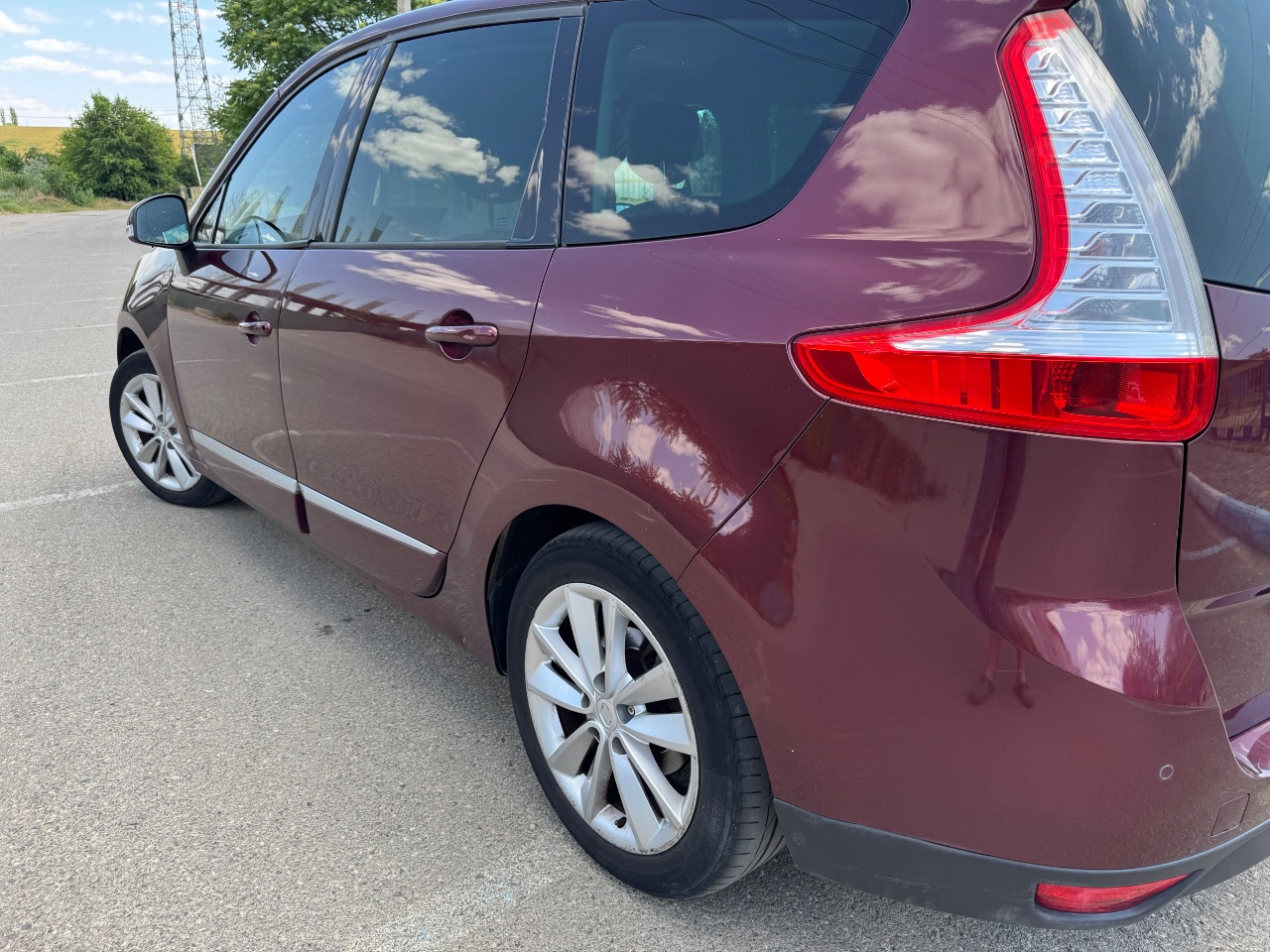 Renault Scenic - фото 3