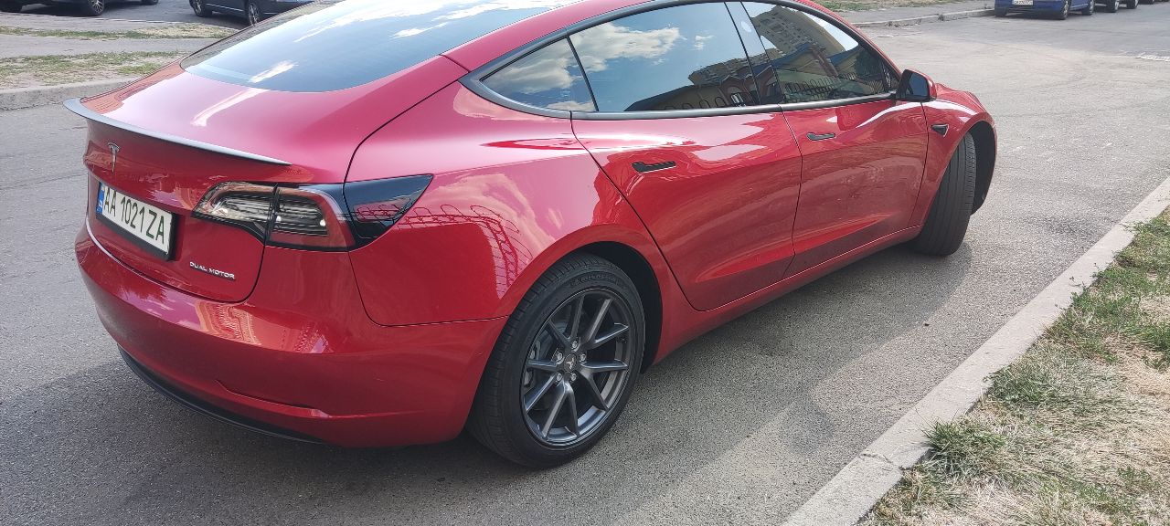 Tesla Model 3 - фото 3