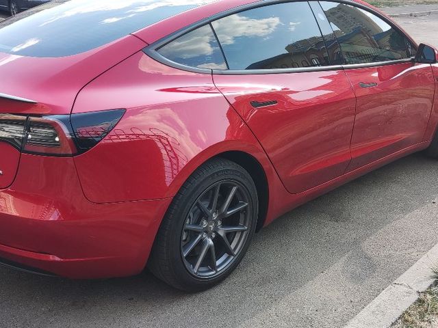Tesla Model 3 - фото 3
