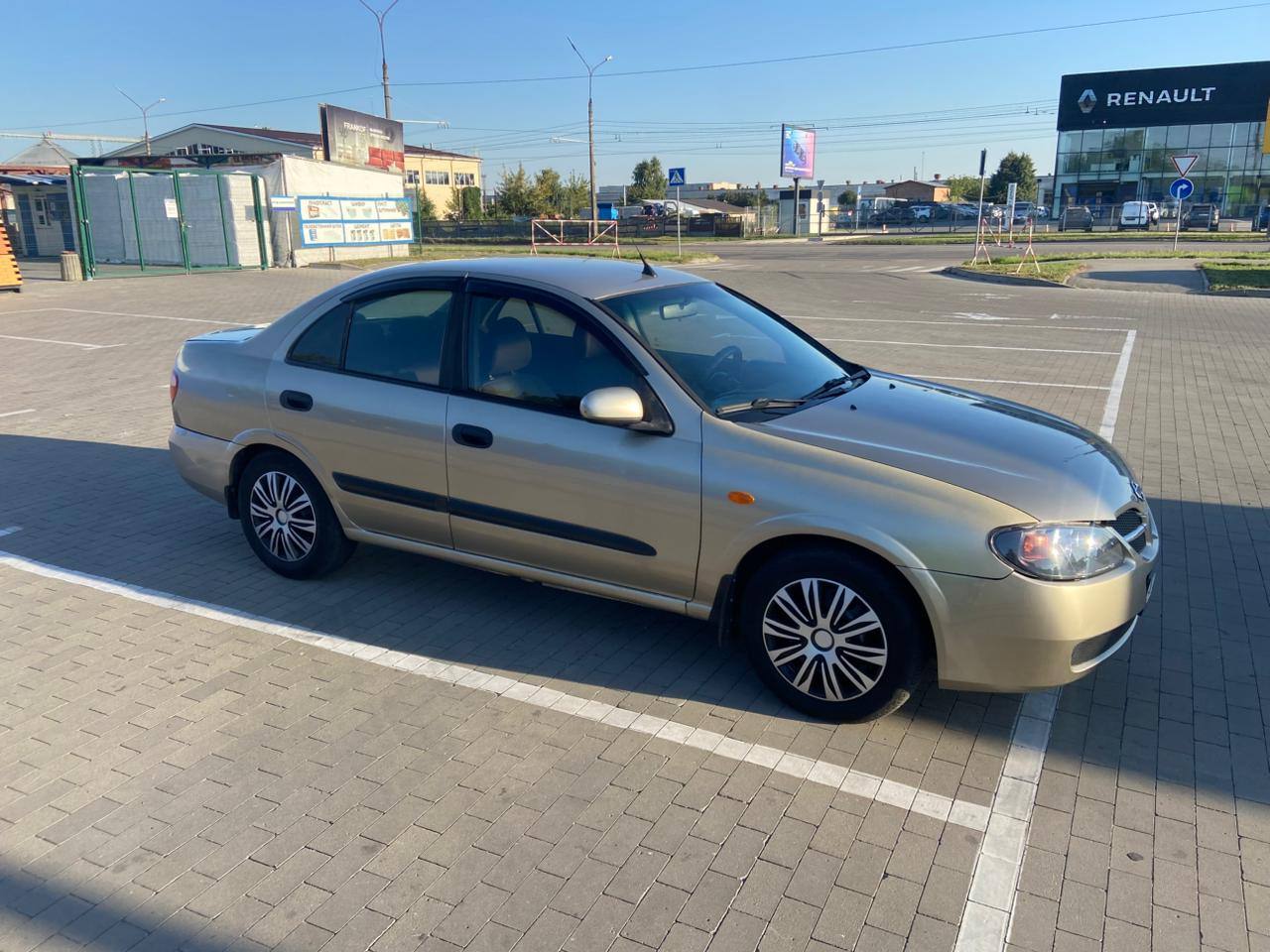 Nissan Almera - фото 5