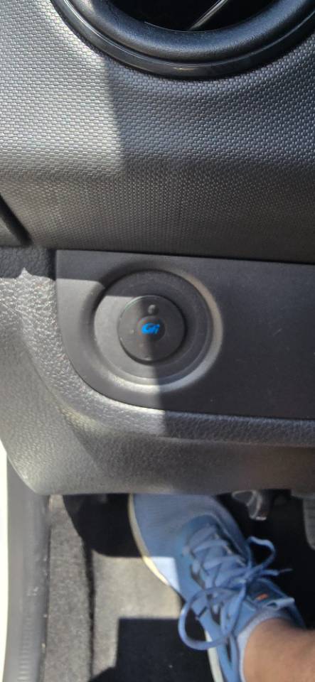 Renault Logan - фото 7