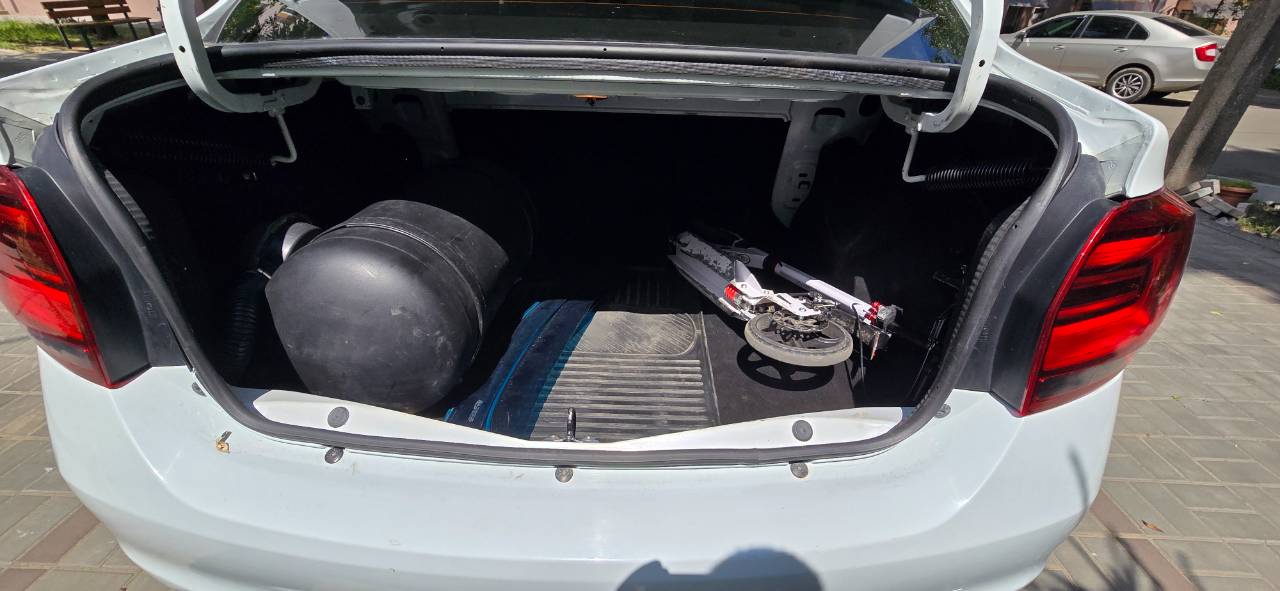 Renault Logan - фото 11