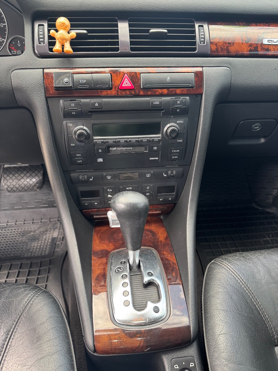 Audi A6 - фото 13