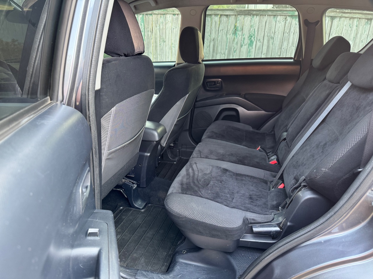 Mitsubishi Outlander - фото 12