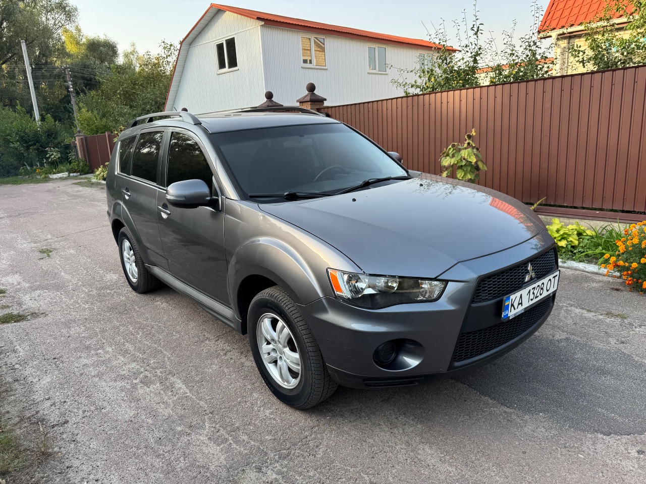 Mitsubishi Outlander - фото 5