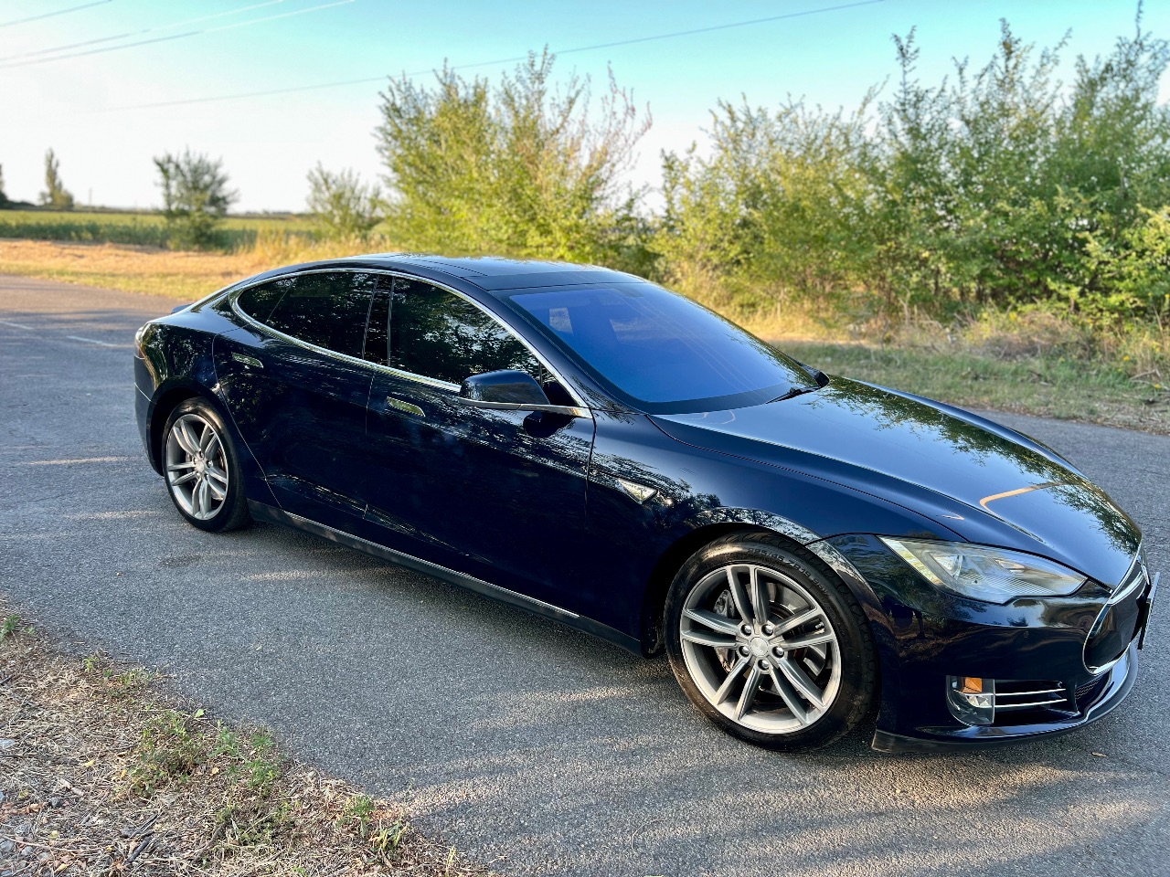 Tesla Model S - фото 9