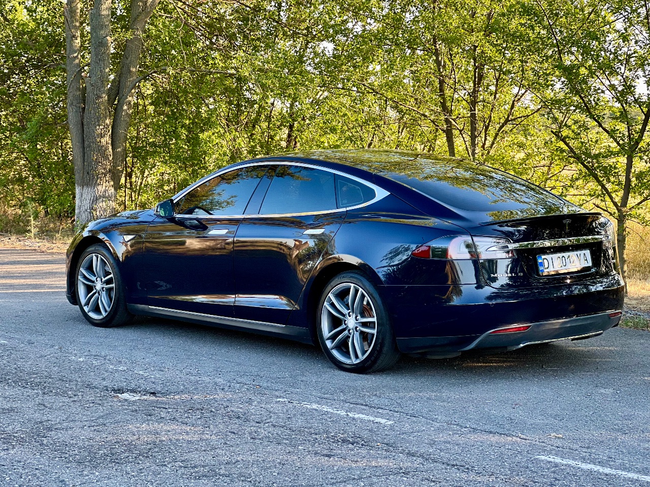 Tesla Model S - фото 2