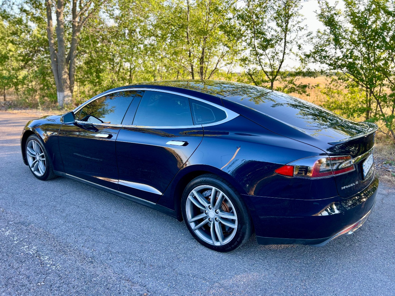 Tesla Model S - фото 10