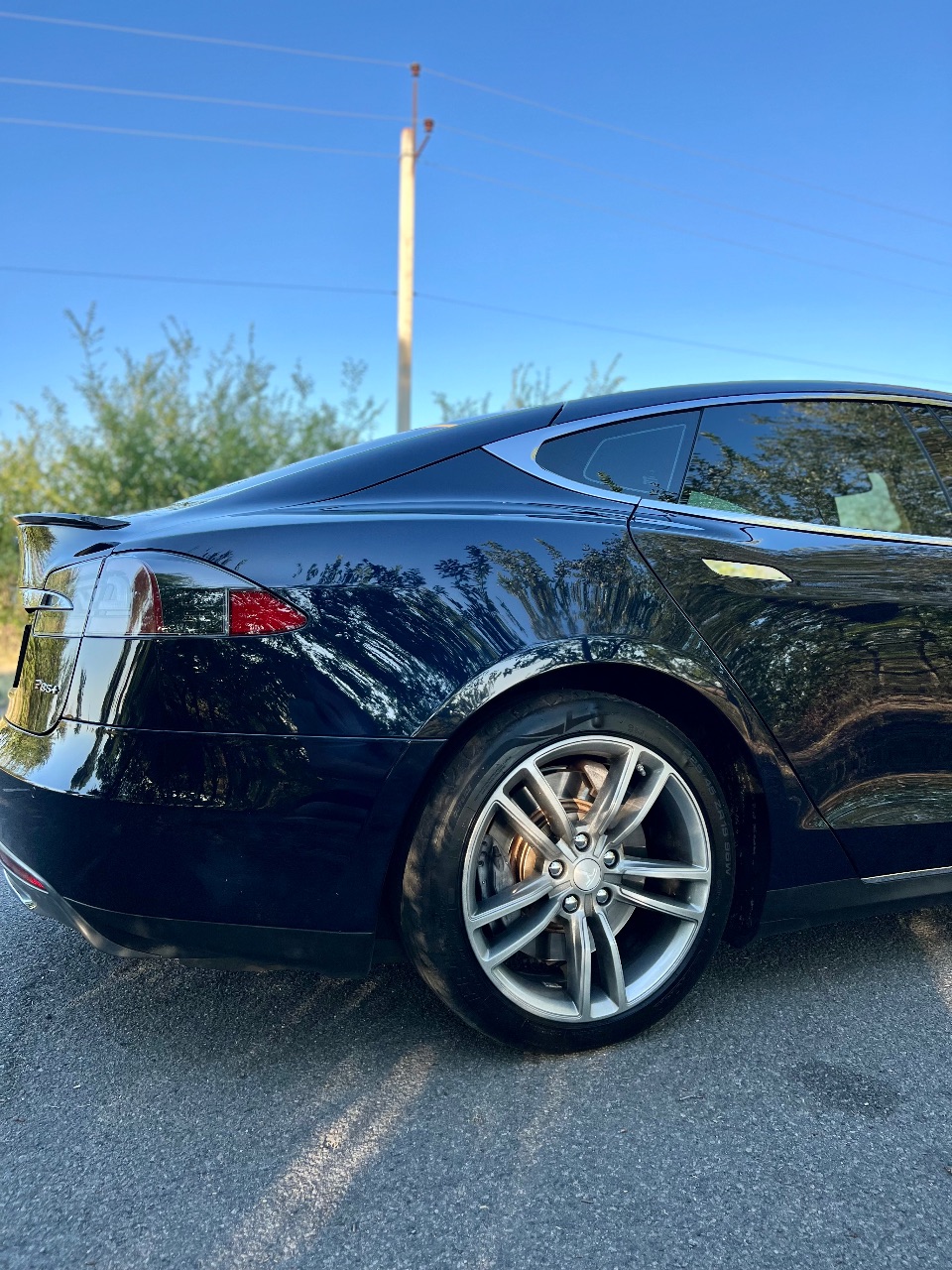 Tesla Model S - фото 6