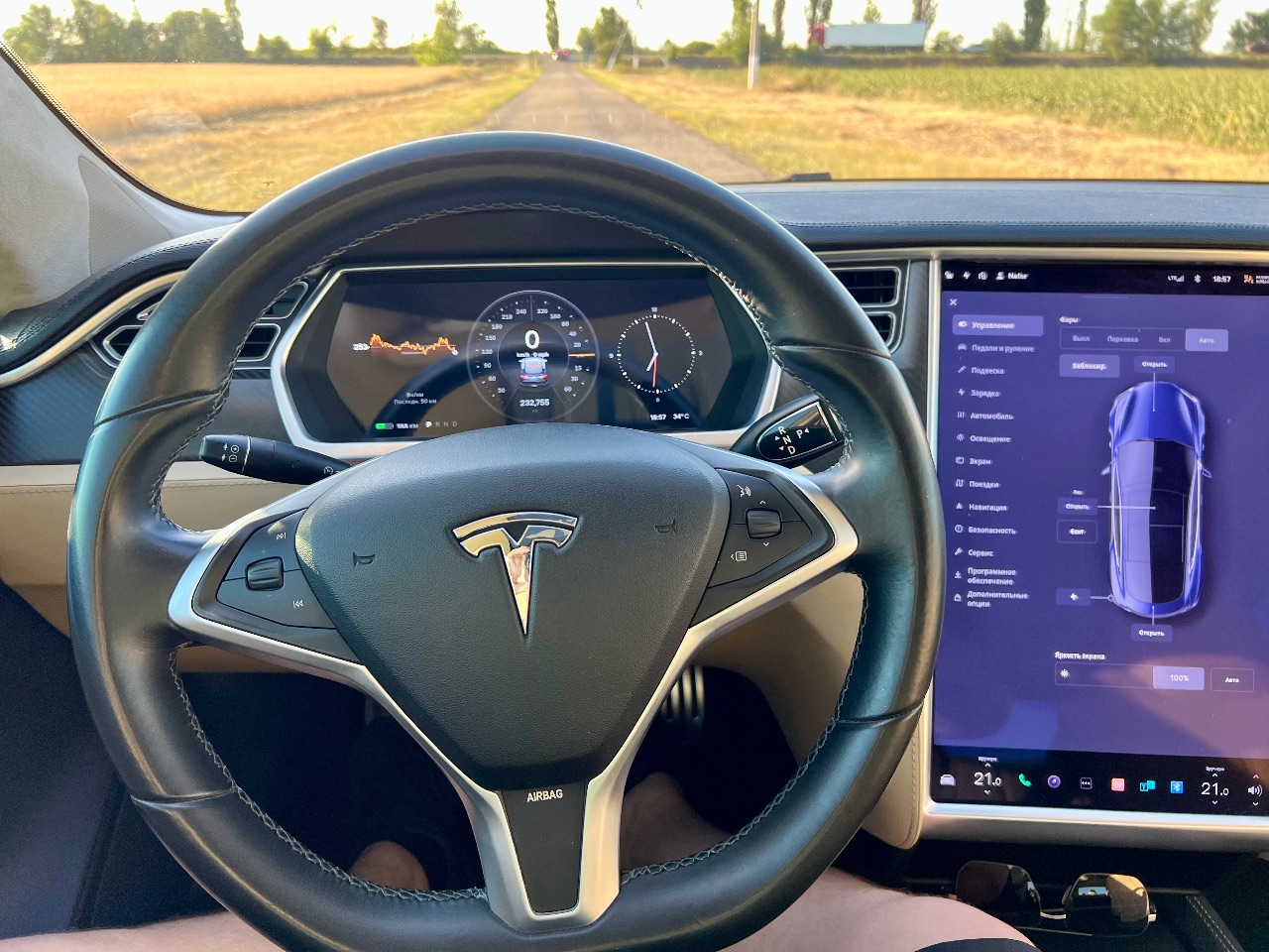 Tesla Model S - фото 18