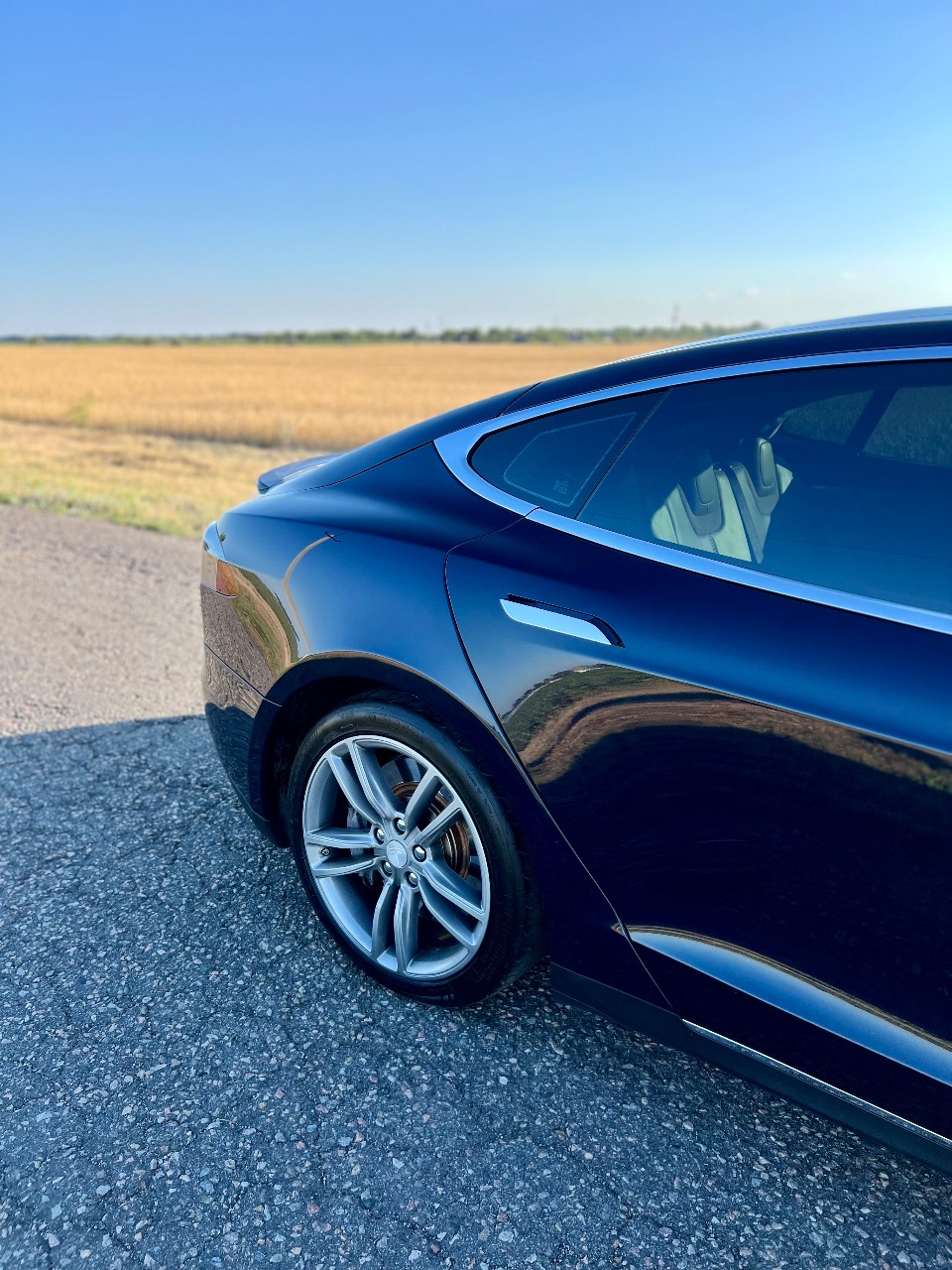 Tesla Model S - фото 21