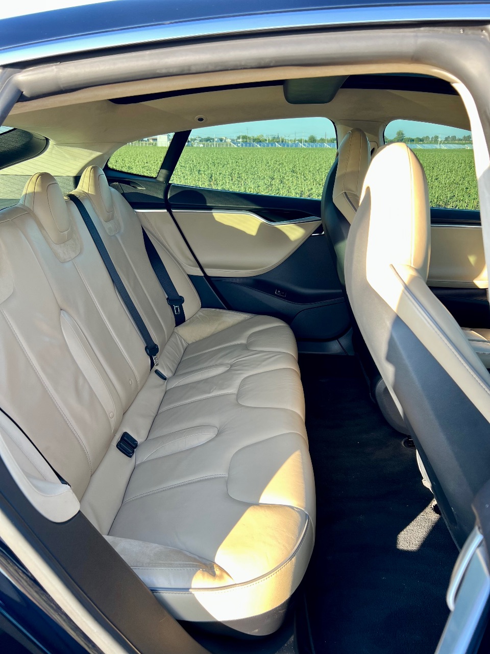 Tesla Model S - фото 16