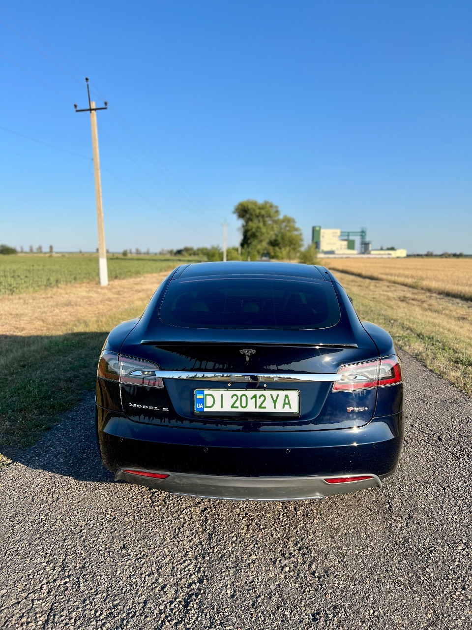 Tesla Model S - фото 17