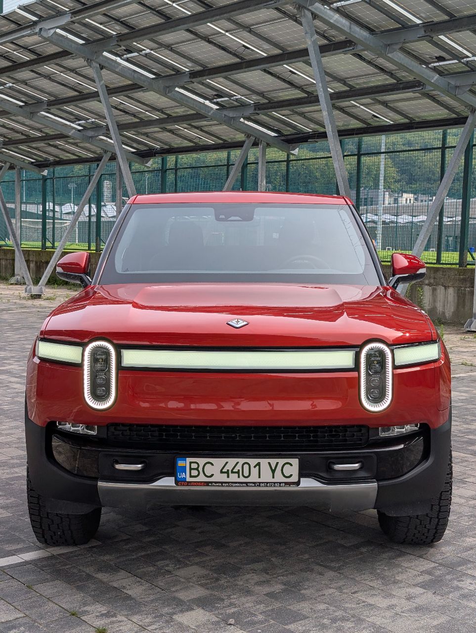 Rivian R1T - фото 10