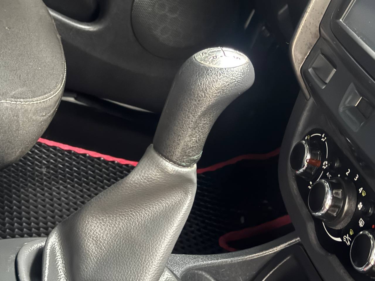 Renault Duster - фото 6